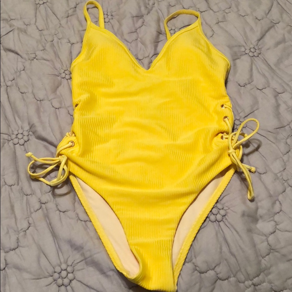 L.A. HEARTS one piece swimsuit (size XS)